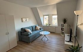 1 Raum Dachgeschosswohnung in ruhiger Lage